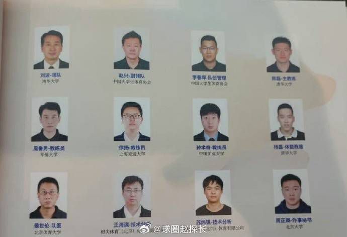尽管穿着简单的T恤和牛仔裤，维多利亚仍然显得御姐范十足。