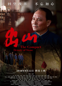 蕾哈娜身穿性感小抹胸露出细腰丰胸，看上去和蛋糕一样诱人，随后便和友人在雪中狂玩，尽享生日的乐趣。