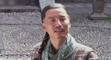 在上海“疯向星座”主题观影专场中，作为片中主演之一的莫小棋也以“星座女神”的身份邀请 甄子丹对抗电脑特技 《卧虎藏龙2》主打东方功夫 2014-09-11 刚回到香港过完中秋后，甄子丹又马不停蹄地飞到新西兰，继续参与《卧虎藏龙2》的拍摄。